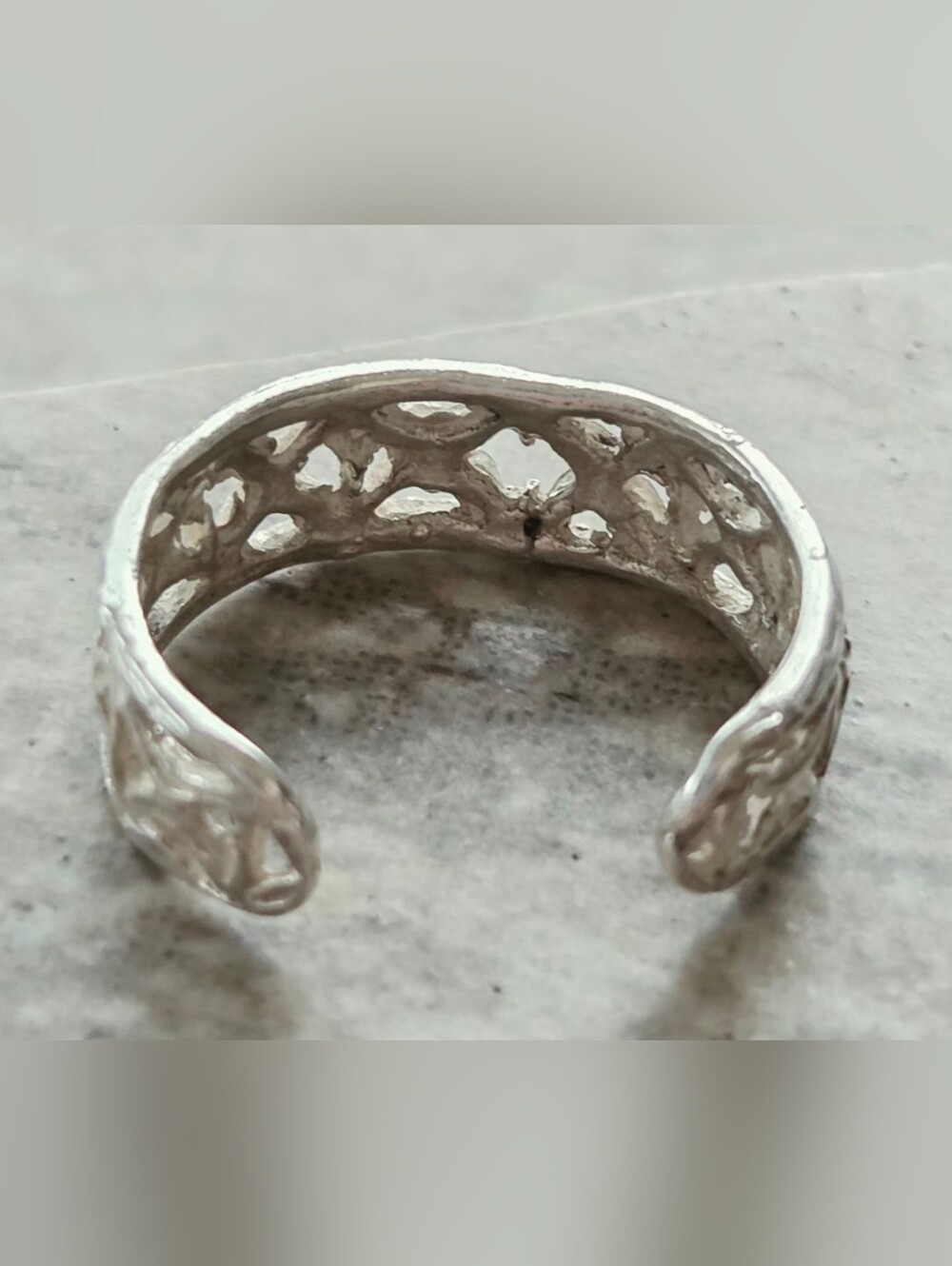 VTG 925 Sterling Silver Openwork Cutout Celtic Filigree Toe Ring Adjustable - Picture 4 of 6